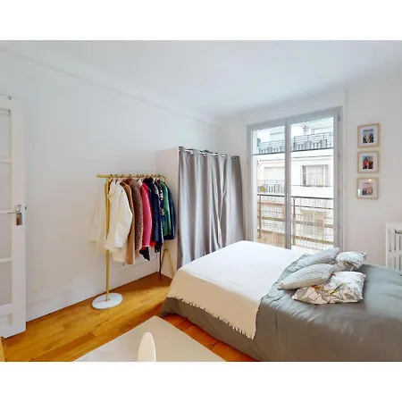 アパート Joivy Delightful Flat Near Champ De Mars パリ
